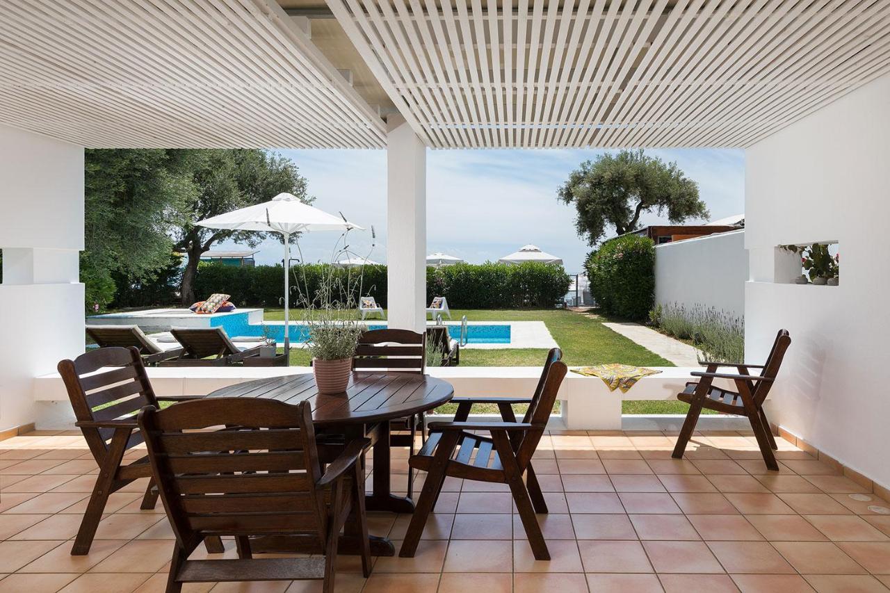 Villa Piedra Del Mar Beachfront by Villa2be Barbati Exterior foto