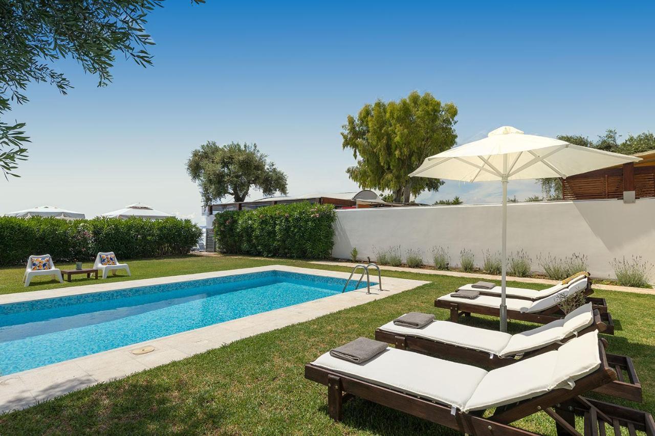 Villa Piedra Del Mar Beachfront by Villa2be Barbati Exterior foto