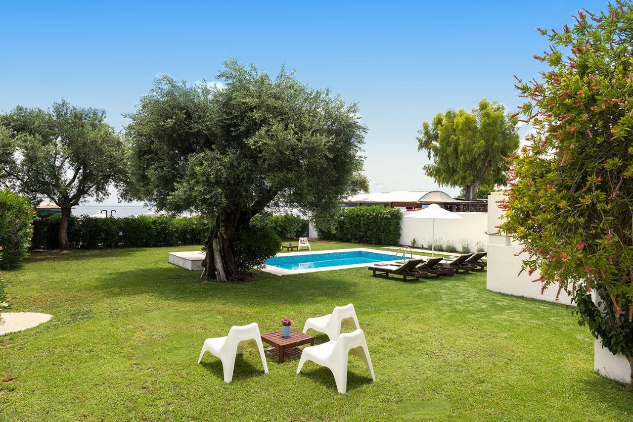 Villa Piedra Del Mar Beachfront by Villa2be Barbati Exterior foto